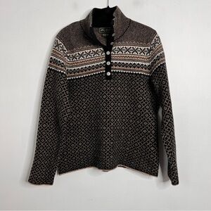 Eddie Bauer Women's Black and Cream Sweater